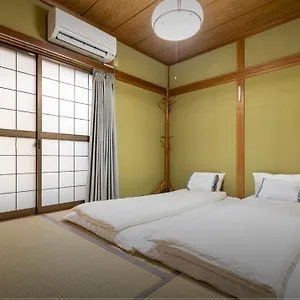10mins Train To Namba, 4 Mins Walk To Stn, 2 Floors Japanese Style , 2-8 People 別荘 大阪市